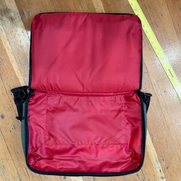 NWOT Timbuk2 Commuter laptop messenger bag - Picture 5 of 9